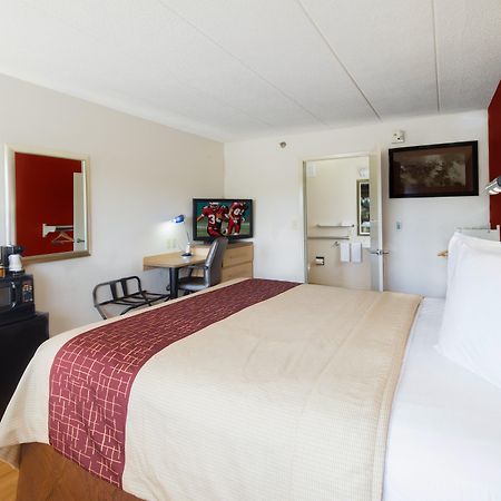 Red Roof Inn Cincinnati Northeast - בלו אש מראה חיצוני תמונה