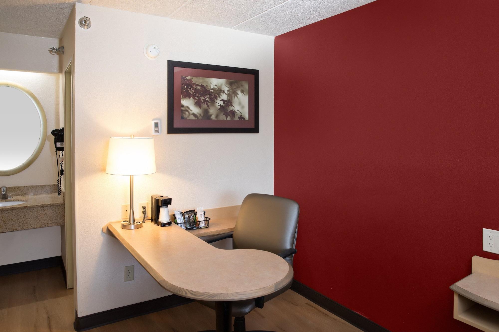 Red Roof Inn Cincinnati Northeast - בלו אש מראה חיצוני תמונה