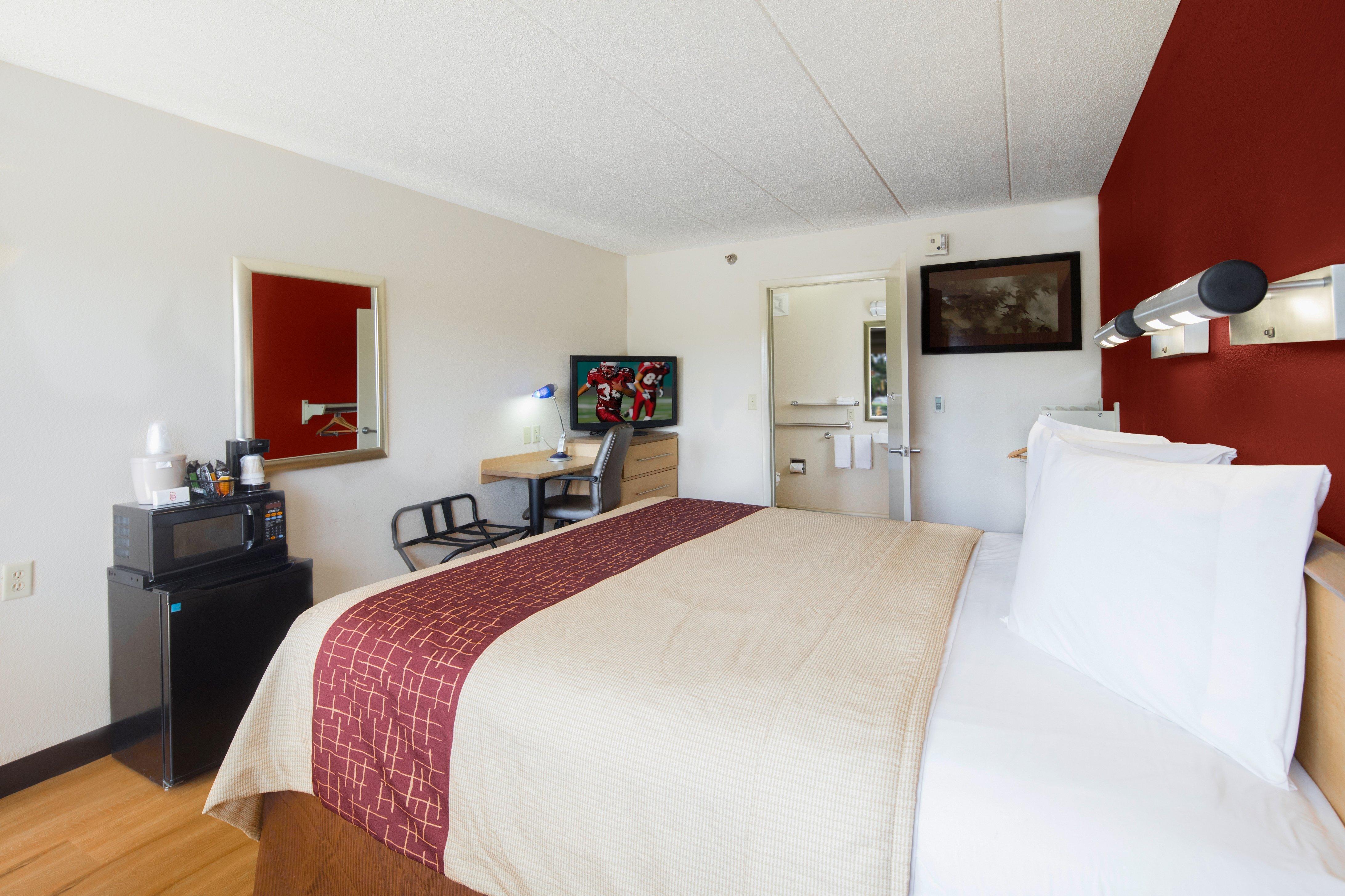 Red Roof Inn Cincinnati Northeast - בלו אש מראה חיצוני תמונה