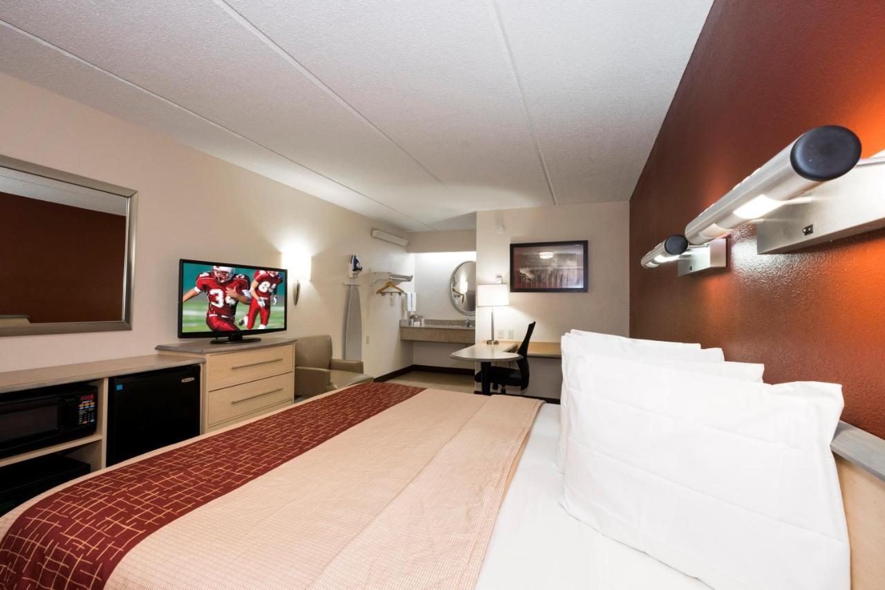 Red Roof Inn Cincinnati Northeast - בלו אש מראה חיצוני תמונה