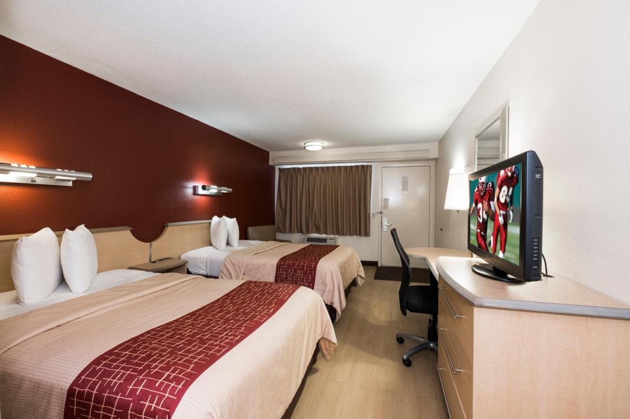 Red Roof Inn Cincinnati Northeast - בלו אש מראה חיצוני תמונה