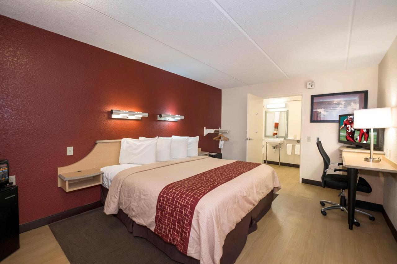Red Roof Inn Cincinnati Northeast - בלו אש מראה חיצוני תמונה