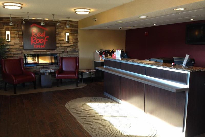 Red Roof Inn Cincinnati Northeast - בלו אש מראה חיצוני תמונה