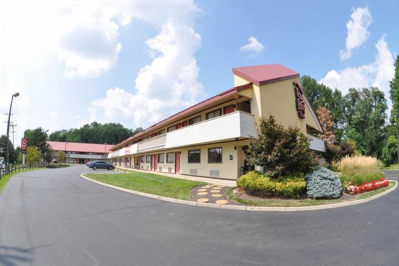 Red Roof Inn Cincinnati Northeast - בלו אש מראה חיצוני תמונה